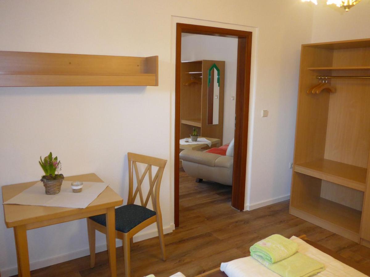 Daasdorf am Berge Pension Schuetze מראה חיצוני תמונה